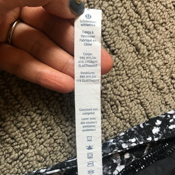 Sold Lululemon Crop Sequin Shimmy Shimmer Pants - Picture 8 of 8